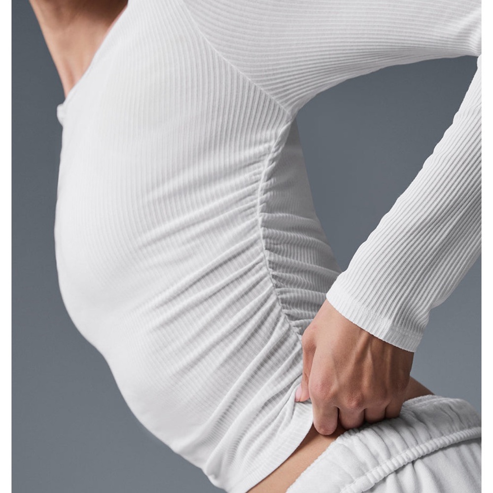 Alo Gather Long Sleeve - Picture 2 of 8